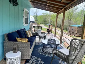 Sweet Tiny House Perfect for a Romantic Retreat in Alabama - Image 5