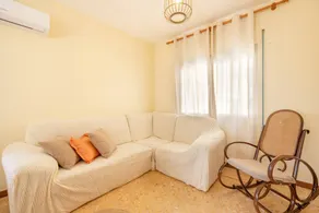 Holiday home with terrace | River view - Image 4