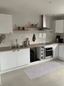 Flat with garden | City view - Image 4
