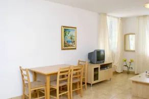Nice flat with 1 room for 4 persons - Image 2