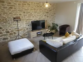 Gite with barbeque, garden & terrace - Image 2
