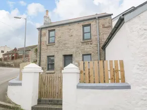 Child-friendly cottage with garden | Pets allowed - Image 2