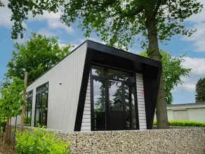 Child-friendly chalet with terrace, heated pool & garden | Dogs allowed - Image 4