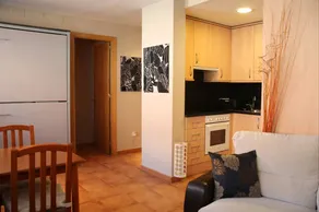 Flat with jacuzzi - Image 3