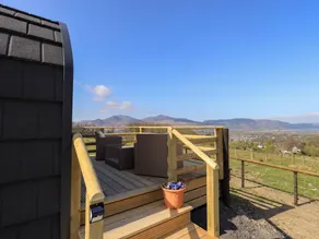 Cottage with barbecue & garden - Image 2