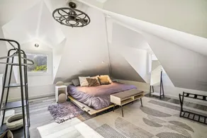 Holiday home with garden & terrace - Image 5