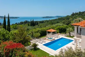 Villa with garden, fast internet & private pool | Mountain view - Image 3