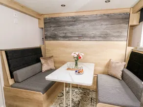 Cottage with jacuzzi & garden - Image 4