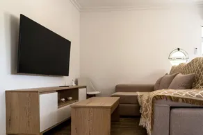 Spacious apartment with terrace, garden & private pool | Mountain view | Suitable for remote work - Image 5