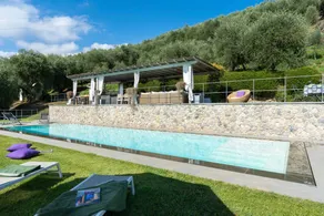 Villa entièrement équipée avec terrasse, sauna et jardin | Vue panoramique - Image 2