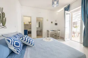 Holiday apartment with garden - Image 3