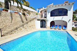 Agréable villa avec barbecue, jardin et terrasse | Vue montagne - Image 3