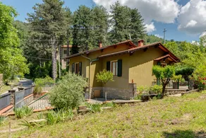 House with terrace, garden & BBQ | Garden view - Image 2
