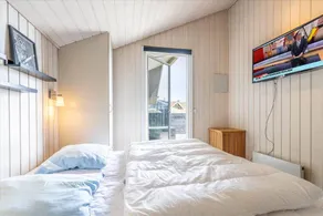 Fully equipped house with terrace & barbecue | Beach nearby - Image 5