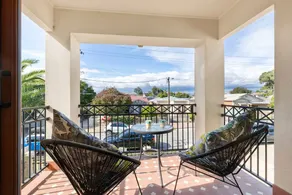 Holiday home with barbecue & garden | Suitable for remote work - Image 5
