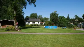 Apartment with terrace & garden - Image 3