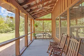 Cabin with terrace & private pool - Image 4