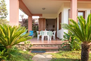 Family-oriented beautiful villa with garden, terrace & BBQ | Garden view - Image 3