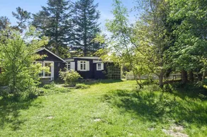 Holiday home with terrace & BBQ - Image 4