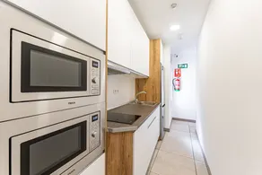 Dedicated room | Near Royal Palace of Madrid - Image 5