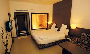 V Grand Hotel - Image 4