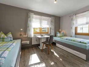 Family-oriented holiday apartment with garden & barbecue - Image 2