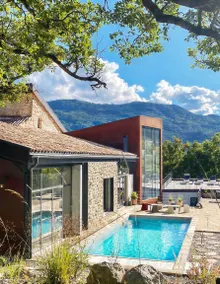 Villa with jacuzzi & private pool - Image 3