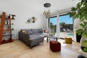 Holiday home with pool, garden & terrace - Image 4
