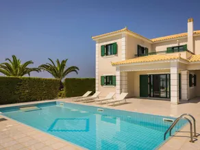 Ample house with private pool, garden & barbecue | Nature view - Image 2