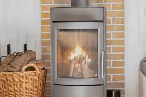 Holiday home with BBQ & terrace | Pets allowed - Image 2