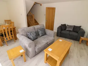 Cottage with garden - Image 4