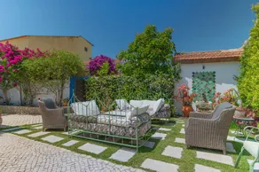 Maison entièrement équipée avec terrasse, jardin et internet haut débit | Vue jardin - Image 2