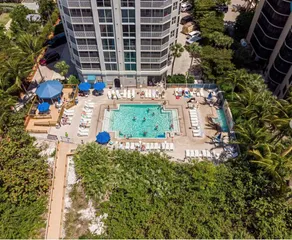 Unique Beachfront Condo with Stunning Beach and Bay Views - Image 4