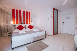 Privatzimmer mit Pool - Image 2