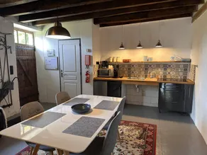 Gite with garden & pool - Image 2