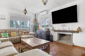 Family-oriented house with garden, barbecue & private pool | Garden view | Dogs allowed - Image 4