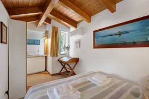 Family-friendly flat with pool, garden & terrace | Garden view | Pets are welcome - Image 5