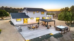 The Shire at Baggins Hill by Avantstay Hot Tub + Playhouse + Cornhole 10 Private Acres - Image 5