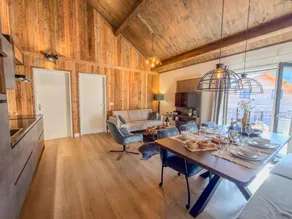 Luxury apartment on a lake with alpine views - Image 3