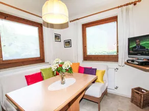 Flat with garden - Image 3