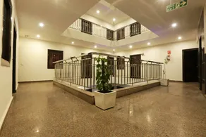 Hotel Sky View - Image 5