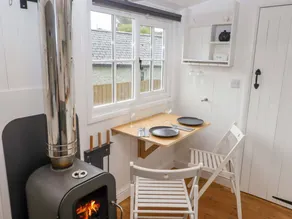 Child-friendly lovely cottage with garden | Pets are welcome - Image 4