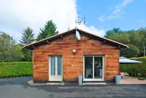 House with barbeque, terrace & pool - Image 2