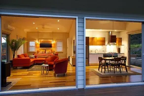 Upscale Mountainside Cottage Perfect for Honeymooners near Sydney, Australia - Image 5