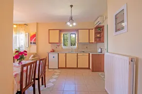 Flat with terrace & garden | Mountain view | Beach nearby - Image 3