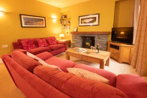 Fully equipped beautiful cottage with terrace & garden | Pets allowed - Image 3