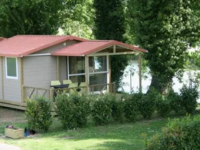 Charming chalet with terrace & heated pool - Image 5