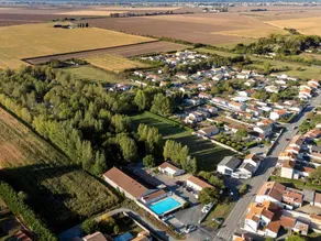 Family-friendly mobile home with heated pool & terrace | Dogs allowed - Image 3