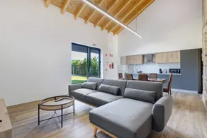 Wohnung mit Pool, Terrasse und Garten | Gartenblick | Perfekt für die Arbeit von Zuhause - Image 2