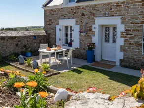 Holiday home with barbecue, terrace & garden | Nature view - Image 3